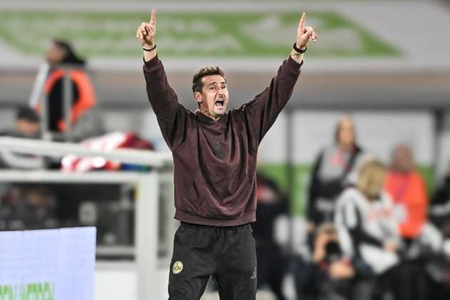 Miroslav Klose Nuernberg facial expression strong facial expression emotion gesture gesticulated 03 10 2025 Soccer Fortuna Duesseldorf vs 1 FC Nuernberg , Merkur Spiel Arena, Duesseldorf, DFB DFL REGULATIONS PROHIBIT ANY USE OF PHOTOGRAPHS AS IMAGE SEQUENCES AND OR QUASI VIDE Copyright: xpepphotox xSaschaxWeizx pep00321, pep_2025103_hm_153441
