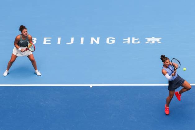 BEIJING, CHINA - OCTOBER 04: Sara Errani of Italy and Jasmine Paolini of Italy compete in the Women s Doubles Semifinal match against Hsieh Su-wei of Chinese Taipei and Jelena Ostapenko of Latvia on day 13 of the 2025 China Open at the National Tennis Center on October 4, 2025 in Beijing, China.  Copyright: xVCGx 111595005367