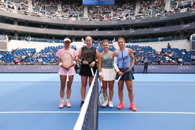 BEIJING, CHINA - OCTOBER 04: Sara Errani of Italy and Jasmine Paolini of Italy, Hsieh Su-wei of Chinese Taipei and Jelena Ostapenko of Latvia pose for a photo prior to the Women s Doubles Semifinal match on day 13 of the 2025 China Open at the National Tennis Center on October 4, 2025 in Beijing, China.  Copyright: xVCGx 111595004372