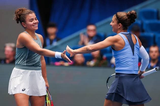 BEIJING, CHINA - OCTOBER 04: Sara Errani of Italy and Jasmine Paolini of Italy react in the Women s Doubles Semifinal match against Hsieh Su-wei of Chinese Taipei and Jelena Ostapenko of Latvia on day 13 of the 2025 China Open at the National Tennis Center on October 4, 2025 in Beijing, China.  Copyright: xVCGx 111595006407