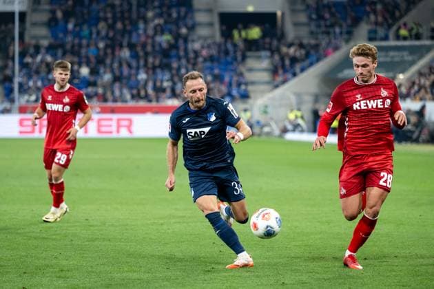Vladimir Coufal TSG Hoffenheim, 34 in duel with Sebastian Sebulonsen FC Koeln, 28 , GER, TSG 1899 Hoffenheim vs 1 FC Koeln, Fußball Bundesliga, 6 Spieltag, Saison 2025 2026, 03 10 2025 DFB DFL regulations prohibit any use of photographs as image sequences and or quasi video GER, TSG 1899 Hoffenheim vs 1 FC Koeln, Fussball Bundesliga, 6 Spieltag, Saison 2025 2026, 03 10 2025 Sinsheim Copyright: xEibner-Pressefoto Memmlerx EP_MMR
