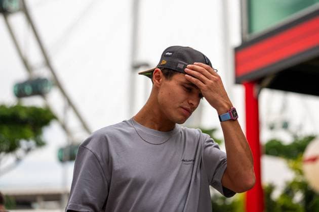 Singapore Grand Prix 2025 Lando Norris (Gbr) of McLaren Racing 4 in the paddock looking sad on Saturday during Formula 1 Singapore Airlines Singapore Grand Prix 2025 at the Marina Bay Street Circuit on October 4, 2025 Photo by Photo by Antoine Lapeyre ABACAPRESS.COM Singapore Singapore  Copyright: xLapeyrexAntoine ABACAx