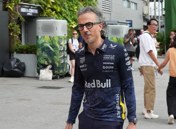 FORMULA 1 SINGAPORE AIRLINES SINGAPORE GRAND PRIX 2025 04 10 2025, Marina Bay Street Circuit, Singapore, FORMULA 1 SINGAPORE AIRLINES SINGAPORE GRAND PRIX 2025 , in the picture Team Principal Laurent Mekies Oracle Red Bull Racing nordphotoxGmbHx xBratic nph00250