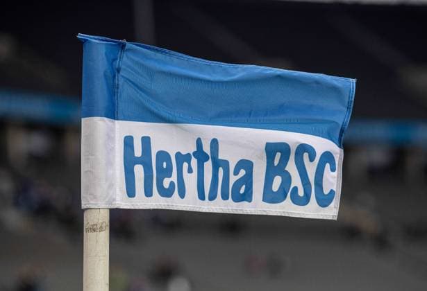 Soccer, Men, Season 2025 2026, 2 Bundesliga 8 Matchday , Hertha BSC SC Preußen Münster, Corner flag, 04 10 2025, Copyright: xSebastianxRäppold MatthiasxKochx
