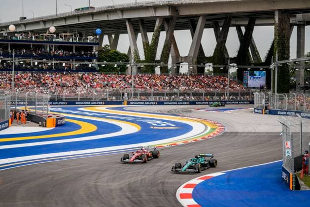 Formula 1 Singapore Airlines Singapore Grand Prix 2025 Remy Midez OVERTAKE MAXPPP - Singapore 04 10 2025 16 LECLERC Charles (mon), Scuderia Ferrari HP, and 18 STROLL Lance (can), Aston Martin Aramco Cognizant, action at the Formula 1 Singapore Airlines Singapore Grand Prix 2025, the 18th round of the 2025 FIA Formula 1 World Championship, WM, Weltmeisterschaft at the Marina Bay Street Circuit in Singapore, Singapore, from 2 to 5 October 2025 Singapore Marina Bay Street Circuit Singapore  Copyright: xOVERTAKE MAXPPPxRemyxMidezx OVT202510041279 OVT202510041279