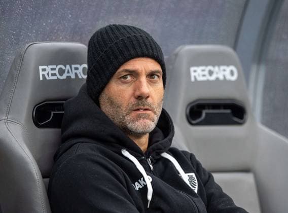Soccer, Men, Season 2025 2026, 2 Bundesliga 8 Matchday , Hertha BSC SC Preußen Münster, Coach Alexander Ende Münster on the bench, 04 10 2025, Copyright: xSebastianxRäppold MatthiasxKochx