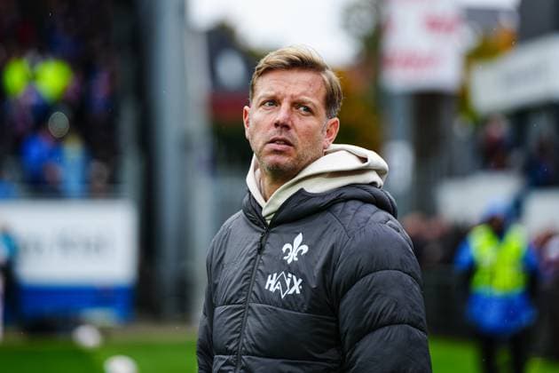 Florian Kohfeldt SV Darmstadt 98, Coach GER, Holstein Kiel vs SV Darmstadt 98, Football, 2 Bundesliga, Matchday 8, Season 2025 2026, 04 10 2025 DFL REGULATES PROHIBIT ANY USE OF PHOTOGRAPHS AS IMAGE SEQUENCES AND OR QUASI VIDEO GER, Holstein Kiel vs SV Darmstadt 98, Football, 2 Bundesliga, Matchday 8, Season 2025 2026, 04 10 2025 Kiel Copyright: xEibner-Pressefoto MarcelxvonxFehrnx EP_MFN