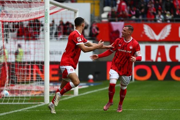 04 10 2025, xmohx, Fußball 2 Bundesliga, 1 FC Kaiserslautern VfL Bochum v l Torjubel nach dem Tor zum celebrating the goal celebrate 1 0 durch Ivan Prtajin 1 FC Kaiserslautern mit Marlon Ritter 1 FC Kaiserslautern DFL DFB REGULATIONS PROHIBIT ANY USE OF PHOTOGRAPHS as IMAGE SEQUENCES and or QUASI VIDEO Kaiserslautern