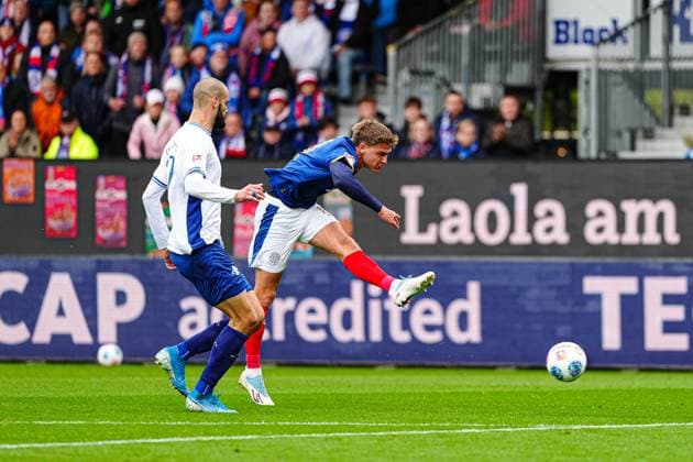 Goal shot Goal chance Phil Harres Holstein Kiel, 19 GER, Holstein Kiel vs SV Darmstadt 98, Football, 2 Bundesliga, Matchday 8, Season 2025 2026, 04 10 2025 DFL REGULATIONS PROHIBIT ANY USE OF PHOTOGRAPHS AS IMAGE SEQUENCES AND OR QUASI VIDEO GER, Holstein Kiel vs SV Darmstadt 98, Football, 2 Bundesliga, Matchday 8, Season 2025 2026, 04 10 2025 Kiel Copyright: xEibner-Pressefoto MarcelxvonxFehrnx EP_MFN