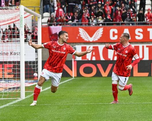 Soccer 2 Bundesliga Season 2025 26 1 FC Kaiserslautern 04 10 2025 Fritz Walter Stadion 1 FC Kaiserslautern fck VfL Bochum bo FCK09 AFTER THE 1 0, RE Marlon RITTER 1 FC Kaiserslautern 1 FC Kaiserslautern
