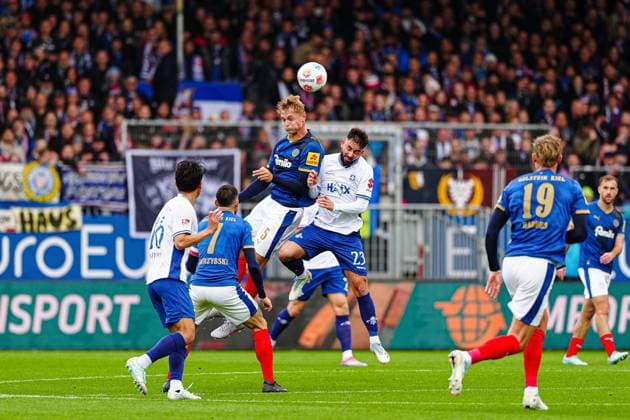 Header duel aerial duel Kasper Davidsen Holstein Kiel, 15 , Marco Richter SV Darmstadt 98, 23 GER, Holstein Kiel vs SV Darmstadt 98, Football, 2 Bundesliga, Matchday 8, Season 2025 2026, 04 10 2025 DFL REGULATIONS PROHIBIT ANY USE OF PHOTOGRAPHS AS IMAGE SEQUENCES AND OR QUASI VIDEO GER, Holstein Kiel vs SV Darmstadt 98, Football, 2 Bundesliga, Matchday 8, Season 2025 2026, 04 10 2025 Kiel Copyright: xEibner-Pressefoto MarcelxvonxFehrnx EP_MFN