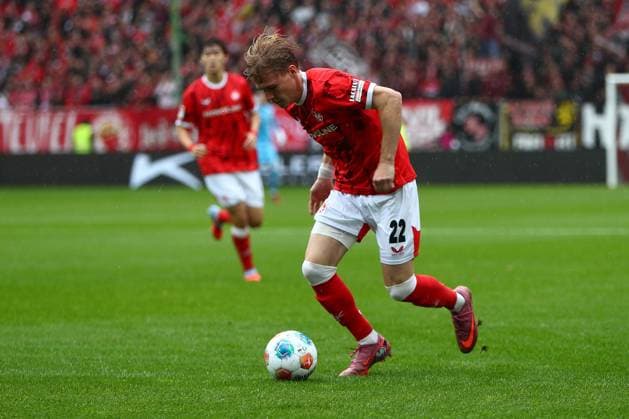 04 10 2025, xmohx, Soccer 2 Bundesliga, 1 FC Kaiserslautern VfL Bochum v l Mika Haas 1 FC Kaiserslautern DFL DFB REGULATIONS PROHIBIT ANY USE OF PHOTOGRAPHS as IMAGE SEQUENCES and or QUASI VIDEO Kaiserslautern