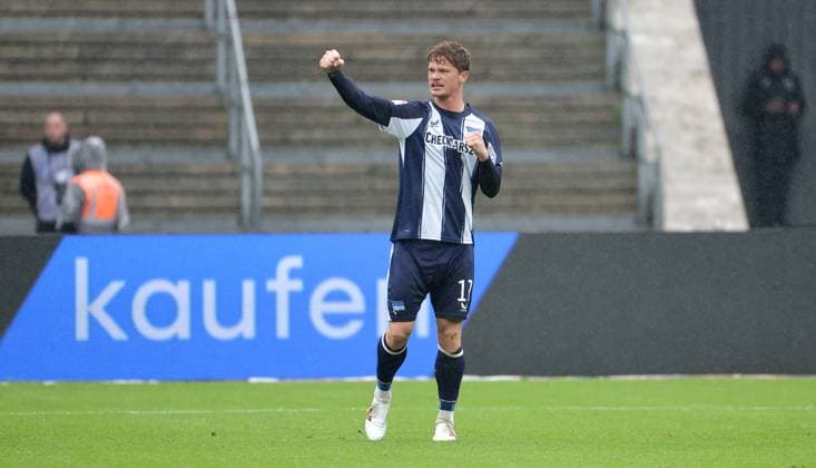Sebastian Grönning cheers after 1 0 joy emotion jubilation sport soccer soccer DFL 2 Bundesliga men 8 matchday season 2025 2026 04 10 2025 Hertha BSC Berlin vs Preußen Münster DFL regulations prohibit any use of photographs as image sequences and or quasi video