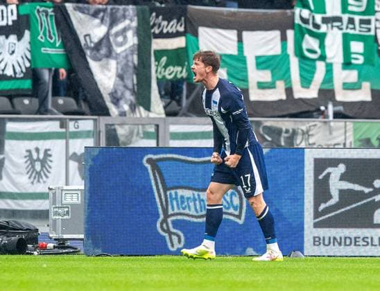 Soccer, Men, Season 2025 2026, 2 Bundesliga 8 Matchday , Hertha BSC SC Preußen Münster, Sebastian Grönning Hertha BSC , Cheering after goal to 1 0, 04 10 2025, Copyright: xSebastianxRäppold MatthiasxKochx