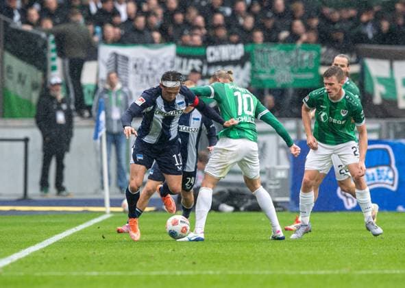 Soccer, Men, Season 2025 2026, 2 Bundesliga 8 Matchday , Hertha BSC SC Preußen Münster, f l Fabian Reese Hertha BSC , Marvin Schulz Münster , Jano ter Horst Münster , 04 10 2025, Copyright: xSebastianxRäppold MatthiasxKochx