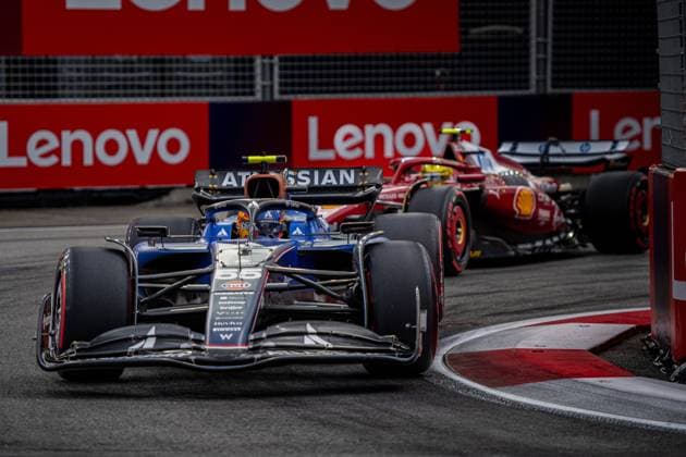 Formula 1 GP Singapore Saturday, 04 10 2025 Carlos Sainz 55, Williams Racing and Lewis Hamilton 44, Scuderia Ferrari Formula 1 GP Singapore Saturday, 04 10 2025 Copyright: xBEAUTIFULxSPORTS Erlhofx