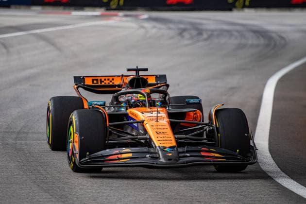 Formula 1 GP Singapore Saturday, 04 10 2025 Oscar Piastri 81, McLaren Formula 1 Team Formula 1 GP Singapore Saturday, 04 10 2025 Copyright: xBEAUTIFULxSPORTS Erlhofx