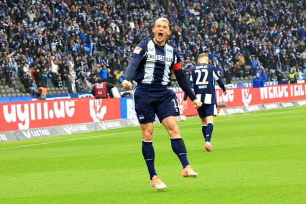 DEU, DFL, 2 FBL, Hertha BSC vs Preussen Muenster, 04 10 2025, Berliner Olympiastadion, Berlin, DEU, DFL, 2 FBL, Hertha BSC vs Preussen Muenster, im Bild Fabian Reese Hertha BSC Berlin 11 , DFL regulations prohibit any use of Photographs as image sequences and or quasi video nordphotoxGmbHx xEngler nph00076