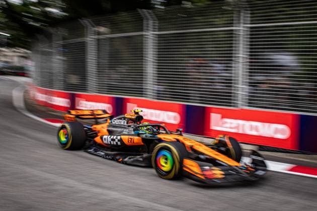 Formula 1 GP Singapore Saturday, 04 10 2025 Lando Norris 4, McLaren Formula 1 Team Formula 1 GP Singapore Saturday, 04 10 2025 Copyright: xBEAUTIFULxSPORTS Erlhofx
