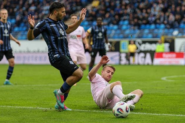 Fridolin Wagner VfL Osnabr ck, 26 anticipates Arianit Ferati SV Waldhof Mannheim, 10 at SV Waldhof Mannheim VfL Osnabrueck on 04 10 25 at Carl Benz Stadium, Mannheim xamx Photo Alfio Marino Copyright: