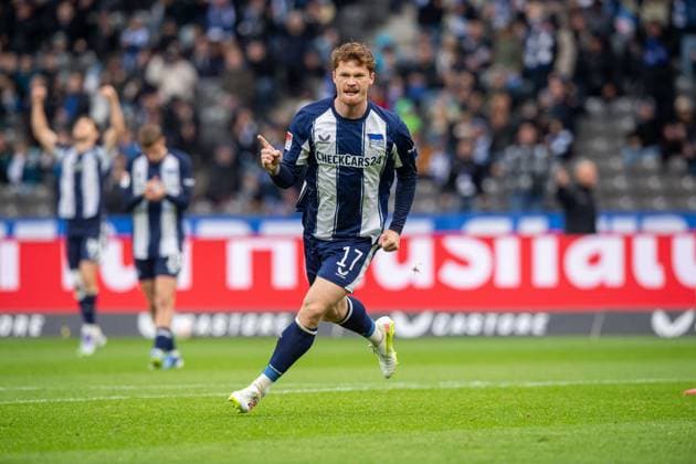 Soccer, Men, Season 2025 2026, 2 Bundesliga 8 Matchday , Hertha BSC SC Preußen Münster, Sebastian Grönning Hertha BSC , Cheering after goal to 2 0, 04 10 2025, Copyright: xSebastianxRäppold MatthiasxKochx