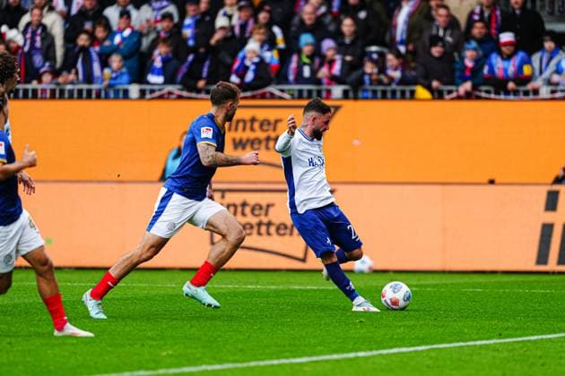 Goal shot Goal chance Marco Richter SV Darmstadt 98, 23 GER, Holstein Kiel vs SV Darmstadt 98, Football, 2 Bundesliga, Matchday 8, Season 2025 2026, 04 10 2025 DFL REGULATIONS PROHIBIT ANY USE OF PHOTOGRAPHS AS IMAGE SEQUENCES AND OR QUASI VIDEO GER, Holstein Kiel vs SV Darmstadt 98, Football, 2 Bundesliga, Matchday 8, Season 2025 2026, 04 10 2025 Kiel Copyright: xEibner-Pressefoto MarcelxvonxFehrnx EP_MFN