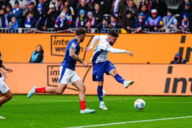 Goal shot Goal chance Marco Richter SV Darmstadt 98, 23 GER, Holstein Kiel vs SV Darmstadt 98, Football, 2 Bundesliga, Matchday 8, Season 2025 2026, 04 10 2025 DFL REGULATIONS PROHIBIT ANY USE OF PHOTOGRAPHS AS IMAGE SEQUENCES AND OR QUASI VIDEO GER, Holstein Kiel vs SV Darmstadt 98, Football, 2 Bundesliga, Matchday 8, Season 2025 2026, 04 10 2025 Kiel Copyright: xEibner-Pressefoto MarcelxvonxFehrnx EP_MFN