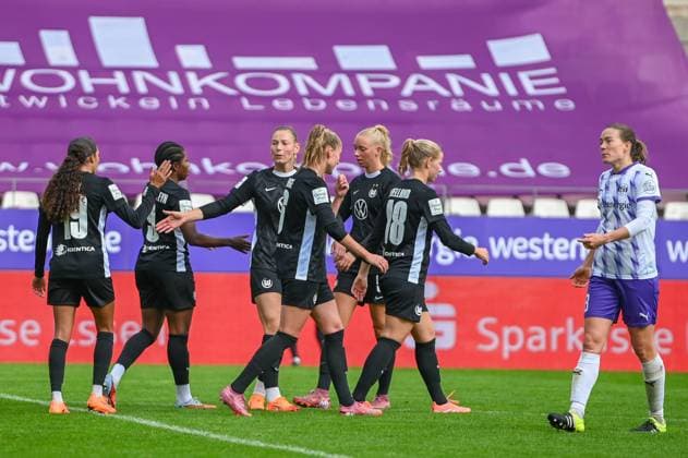 Goal celebration Google Pixel Women Bundesliga SGS Essen Vfl Wolfsburg 04 10 2025 Goal celebration VfL Wolfsburg google Pixel Women Bundesliga, 05 Matchday, SGS Essen vs VfL Wolfsburg on October 04, 2025 at Stadion an der Hafenstraße, Essen