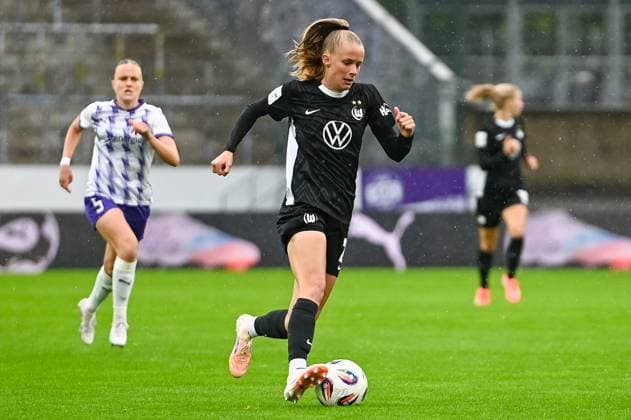 Vivien Endemann Google Pixel Frauen Bundesliga SGS Essen Vfl Wolfsburg 04 10 2025 Vivien Endemann VfL Wolfsburg google Pixel Frauen Bundesliga, 05 Matchday, SGS Essen vs VfL Wolfsburg on October 04, 2025 at Stadion an der Hafenstraße, Essen