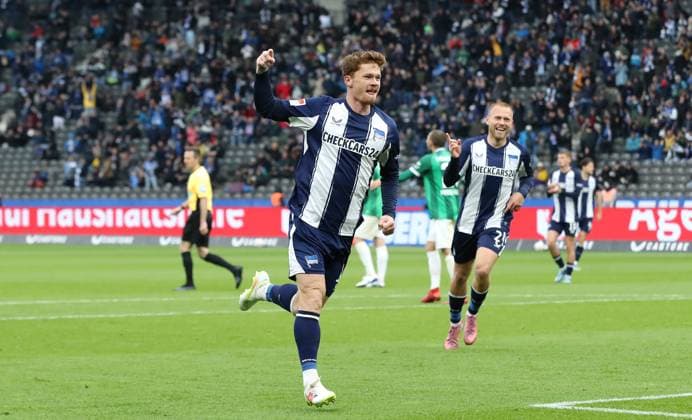 Sebastian Grönning cheers after 1 0 joy emotion jubilation sport soccer soccer DFL 2 Bundesliga men 8 matchday season 2025 2026 04 10 2025 Hertha BSC Berlin vs Preußen Münster DFL regulations prohibit any use of photographs as image sequences and or quasi video