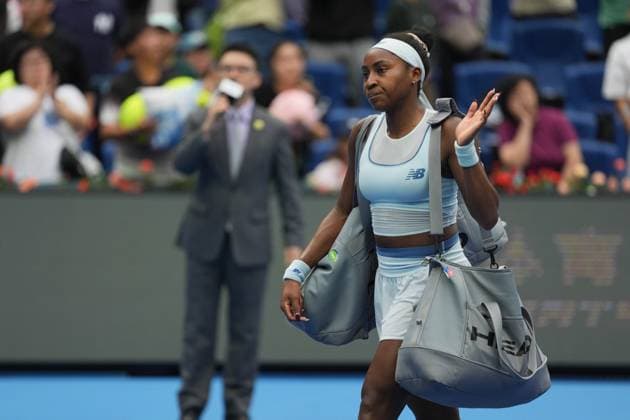 (251004) -- BEIJING, Oct. 4, 2025 -- Coco Gauff leaves the court after the women s singles semifinal match between Coco Gauff of the United States and Amanda Anisimova of the United States at 2025 China Open tennis tournament in Beijing, China, Oct. 4, 2025. ) (SP)CHINA-BEIJING-TENNIS-CHINA OPEN-WOMEN S SINGLES-SEMIFINAL (CN) XiexHan 