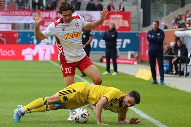 Football, 3rd division, Jahn Regensburg - 1. FC Saarbrücken