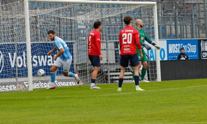 CFC vs FC Eilenburg 04 10 2025, Chemnitz, eins Stadion An der Gellertstrasse, Sport, Fußball, Regionalliga Nordost, Saison 2025 2026, 11 Spieltag, CFC, CFC vs FC Eilenburg Goal for CFC by Dejan Bozic Chemnitz Sachsen BRD
