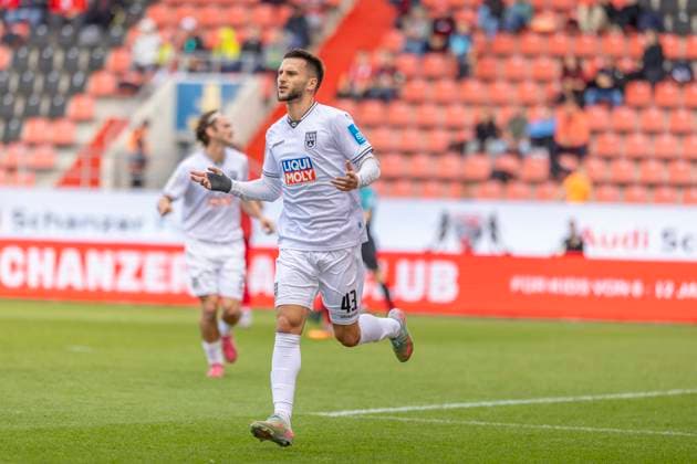 Ingolstadt, Germany 04 October 2025 3 Liga 2025 2026 FC Ingolstadt 04 vs SSV Ulm In the picture Leon Dajaku SSV cheers after his goal to 1 1 after penalty DFB regulations prohibit any use of photographs as image sequences and or quasi video Audi Sportpark Bayern Copyright: xFotostandx xSchäferx