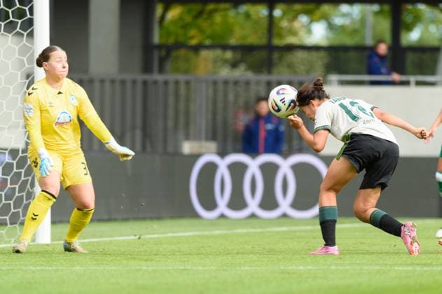 Momoko Tanikawa (18 FC Bayern Munich) with a header in the box during the Google Pixel Frauen Bundesliga match between FC Bayern Munich and Werder Bremen at FC Bayern Campus, Munich, Germany. Copyright: xSvenxBeyrich SPPx Sportspressphoto_SPR37400