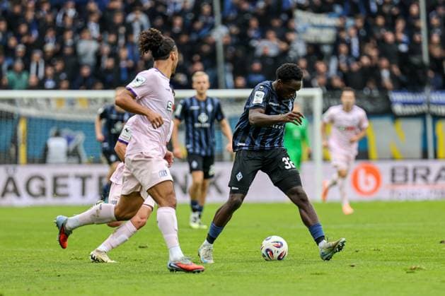 Kennedy Okpala SV Waldhof Mannheim, 32 on the ball at SV Waldhof Mannheim VfL Osnabrueck on 04 10 25 at Carl Benz Stadium, Mannheim xamx Photo Alfio Marino Copyright: