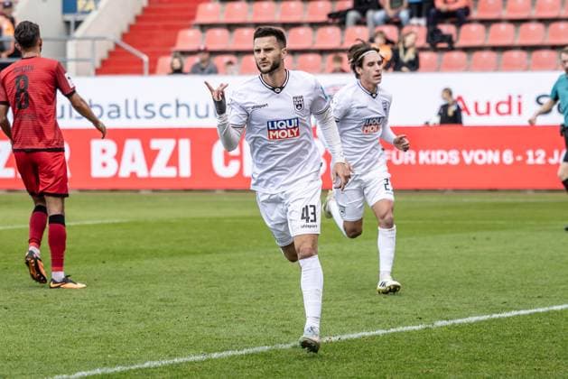 Football, Season 2025 2026, 3 Liga, Audi Sportpark Ingolstadt, Matchday 10, FC Ingolstadt SSV Ulm 1846 Soccer, 04 10 2025 04 10 2025, Football, Season 2025 2026, 3 Liga, Audi Sportpark Ingolstadt, Matchday 10, FC Ingolstadt SSV Ulm 1846 Soccer, Goal celebration joy after scoring Goal shot to 1 1 from the penalty spot by 43 Leon Dajaku SSV Ulm 1846 Soccer Photo Lucca Fundel Ingolstadt Audi Sportpark Bayern Germany