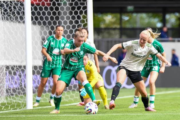 Michelle Ulbrich 5 Bremen and Lea Schüller 11 Bayern in action at the Google Pixel Womens Bundesliga match FC Bayern Munich SV Werder Bremen on 04 10 2025 Munich FC Bayern Campus Bayern Germany