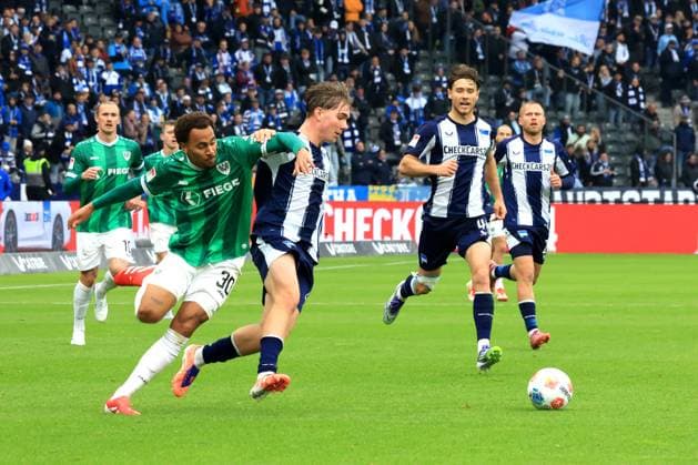 DEU, DFL, 2 FBL, Hertha BSC vs Preussen Muenster, 04 10 2025, Berliner Olympiastadion, Berlin, DEU, DFL, 2 FBL, Hertha BSC vs Preussen Muenster, im Bild Kennet Eichhorn Hertha BSC Berlin 23 , p30 DFL regulations prohibit any use of Photographs as image sequences and or quasi video nordphotoxGmbHx xEngler nph00076