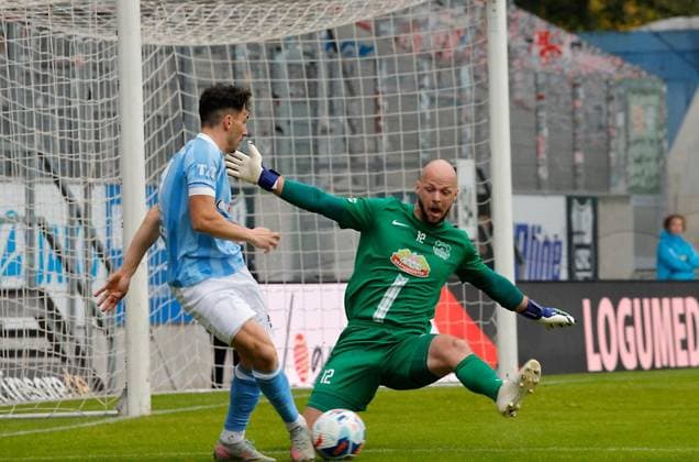 CFC vs FC Eilenburg 04 10 2025, Chemnitz, eins Stadion An der Gellertstrasse, Sport, Fußball, Regionalliga Nordost, Saison 2025 2026, 11 Spieltag, CFC, CFC vs FC Eilenburg Gefahr vor dem Eilenburger Tor Chemnitz Sachsen BRD