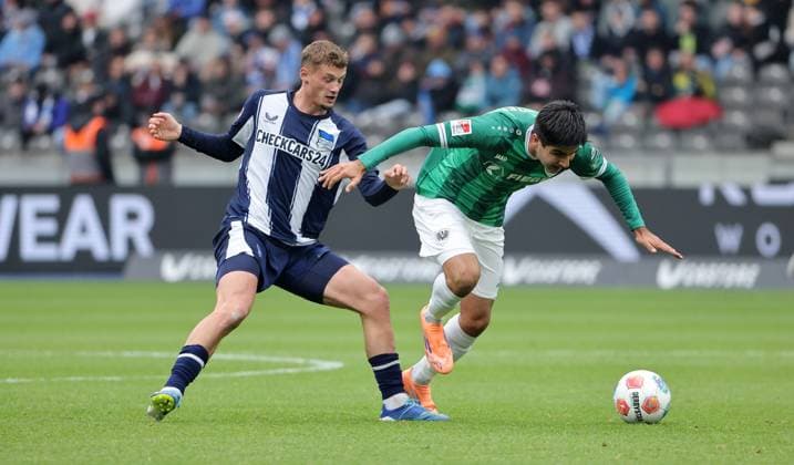 Michael Cuisance, Zidan Sertdemir duel Match scene Action Sport Football Soccer DFL 2 Bundesliga Men 8 Matchday Season 2025 2026 04 10 2025 Hertha BSC Berlin vs Preußen Münster DFL regulations prohibit any use of photographs as image sequences and or quasi video