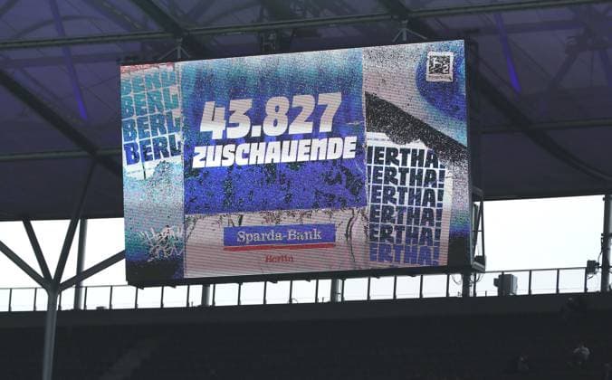 Scoreboard with number of spectators 43827 Sport Soccer Football DFL 2 Bundesliga Men 8 Matchday Season 2025 2026 04 10 2025 Hertha BSC Berlin vs Preußen Münster DFL regulations prohibit any use of photographs as image sequences and or quasi video