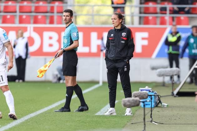 3 Liga FC Ingolstadt 04 SSV Ulm on the sidelines, players bench Head coach Sabrina Wittmann FCI 3 Liga FC Ingolstadt 04 Season 2025 2026 SSV Ulm