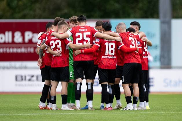 TSG Balingen, at the motivation round, TSG Balingen vs Kickers Offenbach, Football, Regionalliga Suedwest, Matchday 11, Season 2025 2026, 04 10 2025, Eibner Pressefoto Andreas Ulmer TSG Balingen vs Kickers Offenbach, Football, Regionalliga Suedwest, Matchday 11, Season 2025 2026, 04 10 2025, Balingen Copyright: xEibner-Pressefoto AndreasxUlmerx EP_AUR