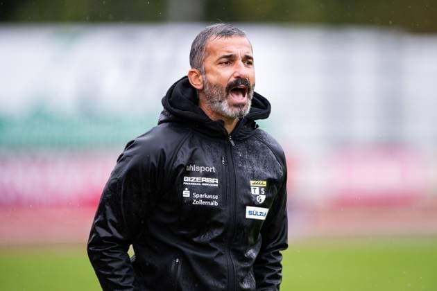 Murat Isik, TSG Balingen, Coach still unhappy, TSG Balingen vs Kickers Offenbach, Football, Regionalliga Suedwest, Matchday 11, Season 2025 2026, 04 10 2025, Eibner Pressefoto Andreas Ulmer TSG Balingen vs Kickers Offenbach, Football, Regionalliga Suedwest, Matchday 11, Season 2025 2026, 04 10 2025, Balingen Copyright: xEibner-Pressefoto AndreasxUlmerx EP_AUR