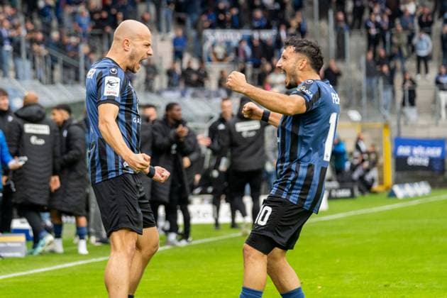 Celebration for the 1 0 goal by Felix Lohkemper SV Waldhof Mannheim, 09 , l Arianit Ferati SV Waldhof Mannheim, 10 , GER, SV Waldhof Mannheim vs VfL Osnabrueck, Football, 3 Liga, Matchday 10, Season 2025 2026, 04 10 2025, DFB REGULATES PROHIBIT ANY USE OF PHOTOGRAPHS AS IMAGE SEQUENCES AND OR QUASI VIDEO, GER, SV Waldhof Mannheim vs VfL Osnabrueck, Football, 3 Liga, Matchday 10, Season 2025 2026, 04 10 2025 Mannheim Copyright: xEibner-Pressefoto Jan-NiclasxGrox EP_JGG