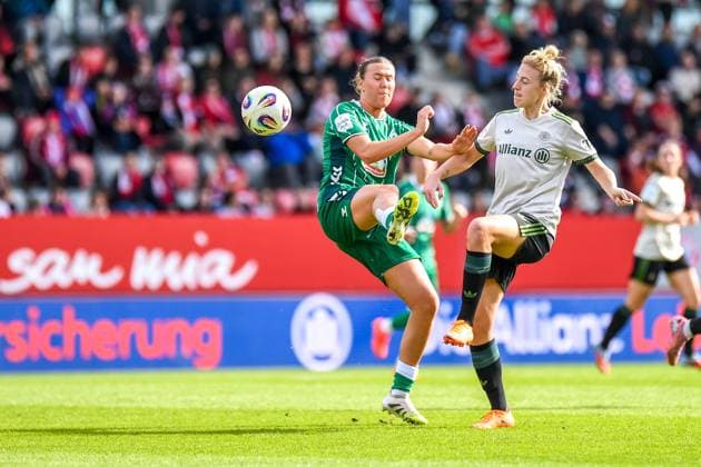 Carolin Simon 30 FC Bayern in action at the Google Pixel Womens Bundesliga match FC Bayern Munich SV Werder Bremen on 04 10 2025 Munich FC Bayern Campus Bayern Germany