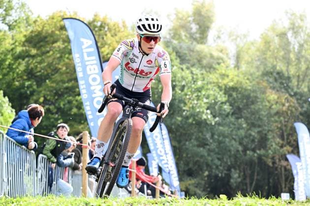 Belgian Alicia Franck pictured in action during the women s elite race of the Exact Cross, stage 1 (out of 7) in the Exact Cross cyclocross competition, in Meulebeke, on Saturday 04 October 2025. MAARTENxSTRAETEMANS  x136050773x
