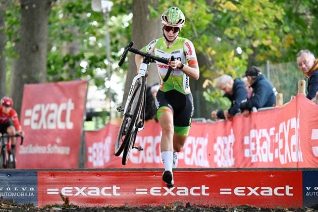 Dutch Inge van der Heijden pictured during the women s elite race of the Exact Cross, stage 1 (out of 7) in the Exact Cross cyclocross competition, in Meulebeke, on Saturday 04 October 2025. MAARTENxSTRAETEMANS  x136051562x