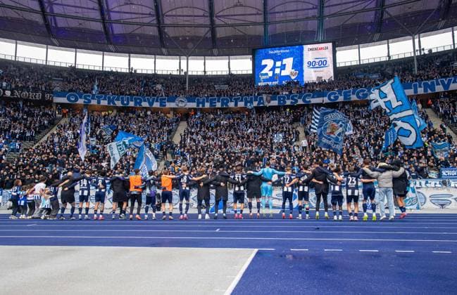 Soccer, Men, Season 2025 2026, 2 Bundesliga 8 Matchday , Hertha BSC SC Preußen Münster, Hertha cheers after the final whistle, 04 10 2025, Copyright: xSebastianxRäppold MatthiasxKochx